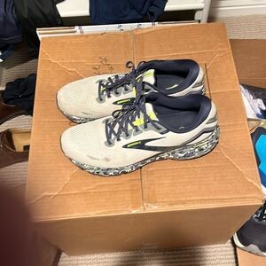 Brooks Ghost 15 running shoes